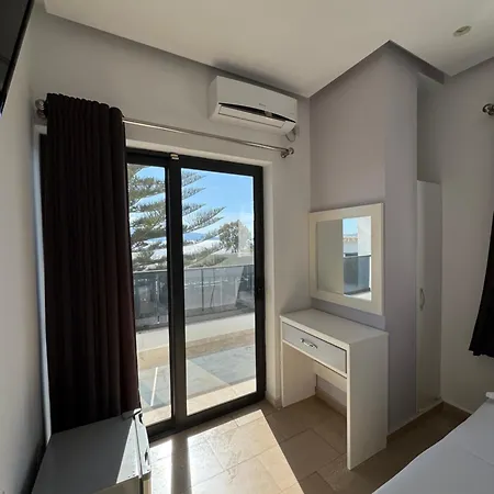 N'det Hotel *